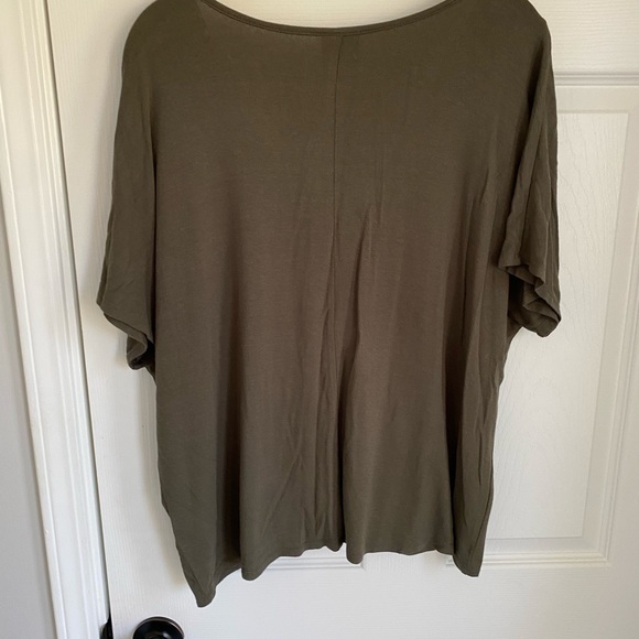 Bobeau Green Top Large - Picture 2 of 3